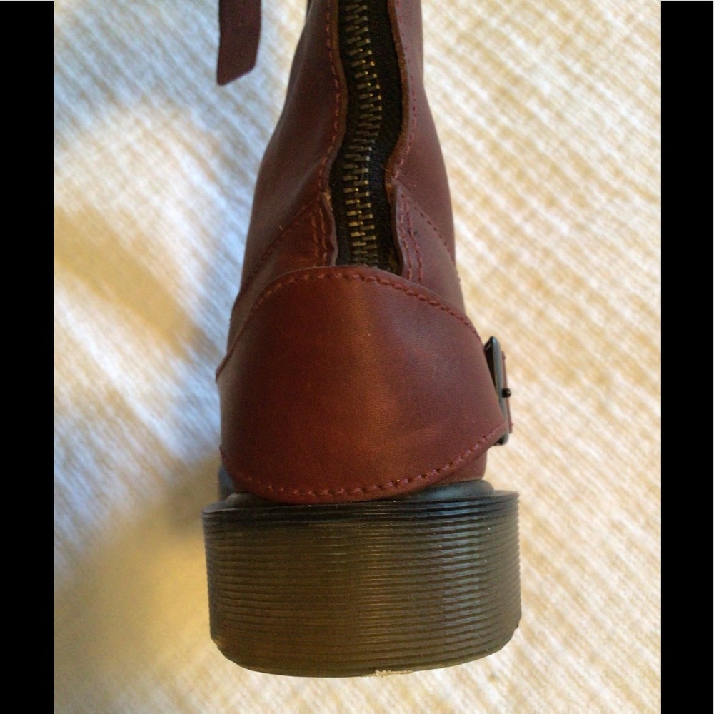 Dr. Martens Air Wair Steven Leather Winter Boots - Picture 7 of 12